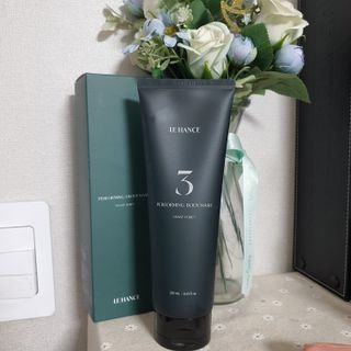 르핸스 퍼포밍 3 바디워시 비반트포렛/베티버포그 — 5점을 준 리뷰어가 2023년 1월 올린 사용 사진
