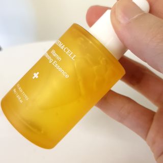 체르엠 스템앤셀 비타민 브라이트닝 에센스 30ml 1개 — 4점을 준 리뷰어가 2021년 11월 올린 사용 사진