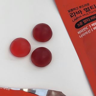 [푸름웰니스] 라바 멀티비타민 구미 36g — 5점을 준 리뷰어가 2022년 3월 올린 사용 사진