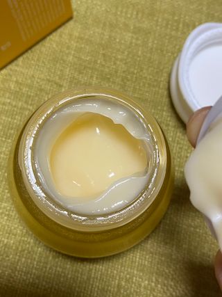 [후르디아] 미백 기능성 감귤 브라이트닝 크림 — 5점을 준 리뷰어가 2021년 4월 올린 사용 사진