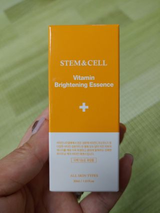 체르엠 스템앤셀 비타민 브라이트닝 에센스 30ml 1개 — 4.5점을 준 리뷰어가 2021년 7월 올린 사용 사진
