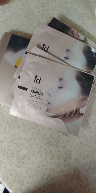 아이디플라코스메틱 아이디 페이스핏 마이너스 밴드 v2 — 5점을 준 리뷰어가 2020년 12월 올린 사용 사진