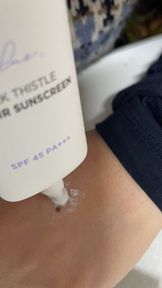 바노바기 코스메틱 바노바기 밀크씨슬 리페어 시카 선스크린 플러스 50ml — 2.5점을 준 리뷰어가 2023년 2월 올린 사용 사진