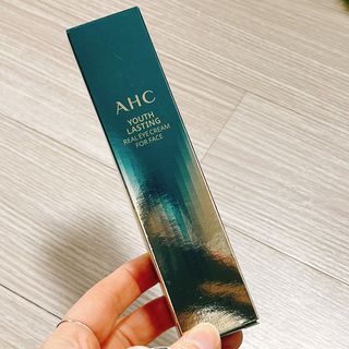 [NEW 탄력유턴 아이크림] AHC 유스 래스팅 리얼 아이크림 포 페이스 — 4.5점을 준 리뷰어가 2021년 3월 올린 사용 사진