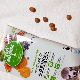 씨디랩 속이 편한 강아지 사료 소프트발란스 기호성 좋은 발효사료 피부와 위장 관절과 위장 — 5점을 준 리뷰어가 2021년 3월 올린 사용 사진