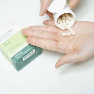 라엘 밸런스 3종 (질 건강 리스펙타 프로바이오틱스, 월경케어 보라지유, 요로건강 크랜베리) 랜덤 증정 1개 — 5점을 준 리뷰어가 2022년 11월 올린 사용 사진