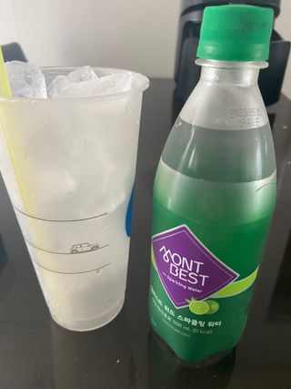 몽베스트 Montbest with Sparkling water Lime20병 — 5점을 준 리뷰어가 2022년 6월 올린 사용 사진