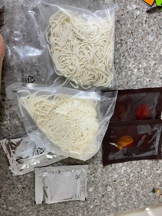 [한면원] 비빔국수 2인분 — 5점을 준 리뷰어가 2022년 8월 올린 사용 사진