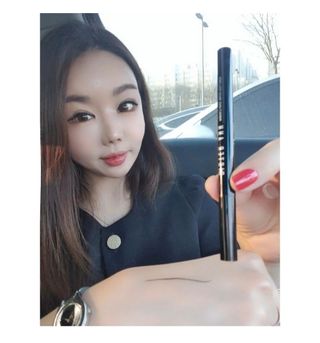 씨스터앤 퍼펙트 엣지 브러쉬 펜 라이너 2종 택 1 — 5점을 준 리뷰어가 2022년 1월 올린 사용 사진