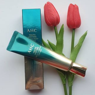 [NEW 탄력유턴 아이크림] AHC 유스 래스팅 리얼 아이크림 포 페이스 — 5점을 준 리뷰어가 2021년 1월 올린 사용 사진