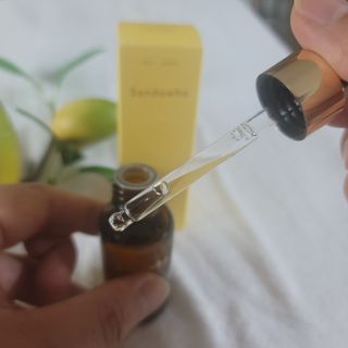 스킨큐어 산다화 비타민c 화이트닝 에센스 30ml — 5점을 준 리뷰어가 2023년 7월 올린 사용 사진