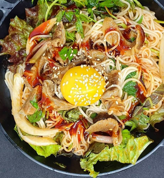 팔도비빔장 시그니처 380g 2개 — 5점을 준 리뷰어가 2022년 2월 올린 사용 사진