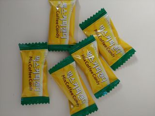 (주) 피치코리아 믹스커피캔디76g x2개입 — 5점을 준 리뷰어가 2022년 11월 올린 사용 사진