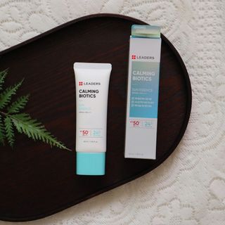 리더스코스메틱 리더스 카밍 바이오틱스 선 에센스 SPF 50+ PA++++ — 5점을 준 리뷰어가 2022년 8월 올린 사용 사진