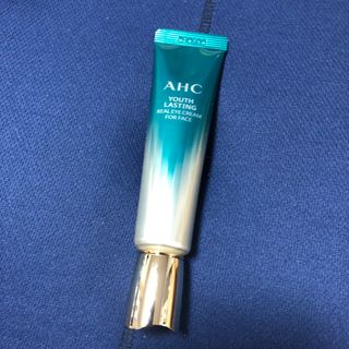 [NEW 탄력유턴 아이크림] AHC 유스 래스팅 리얼 아이크림 포 페이스 — 4.5점을 준 리뷰어가 2021년 3월 올린 사용 사진
