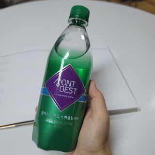 몽베스트 Montbest with Sparkling water Plain 20병 — 5점을 준 리뷰어가 2021년 10월 올린 사용 사진