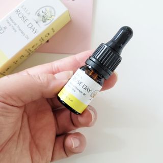 라라로즈데이 시즌2 천연 아로마오일 Y존 케어 속옷향수 이너퍼퓸 5ml  여성의 자존감을 UP시키자 — 5점을 준 리뷰어가 2021년 10월 올린 사용 사진