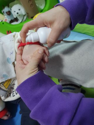 mom e 맘이 내추럴 베이비 케어 크림+바디오일 — 5점을 준 리뷰어가 2021년 1월 올린 사용 사진