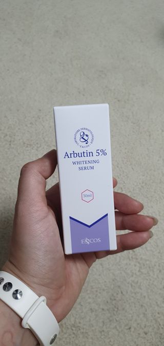 이엔코스 알부틴5프로화이트닝세럼 — 4점을 준 리뷰어가 2021년 2월 올린 사용 사진