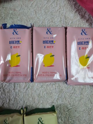 비타앤C 레몬맛, 망고맛 — 5점을 준 리뷰어가 2021년 5월 올린 사용 사진