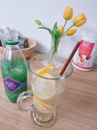 몽베스트 Montbest with Sparkling water Plain 20병 — 5점을 준 리뷰어가 2021년 11월 올린 사용 사진