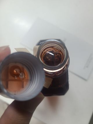 체코 비건화장품 마뉴팍투라 향좋은 와인 샤워젤 (300ml) — 5점을 준 리뷰어가 2022년 6월 올린 사용 사진