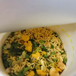 NISSIN 닛신 컵누들  4종 - 씨푸드오리지날, 씨푸드 스파이시, 씨푸드 커리, 씨푸드 XO소스 — 5점을 준 리뷰어가 2022년 4월 올린 사용 사진