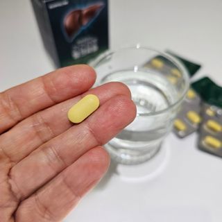[경남제약헬스케어] 케어플러스 간건강엔 밀크씨슬 500mg 60정/2개월분/비타민B 5종+세레늄 — 5점을 준 리뷰어가 2024년 1월 올린 사용 사진