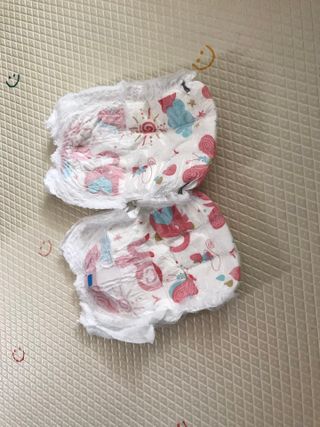 킨도 프리미엄 에어드라이v2 팬티형 기저귀 — 2점을 준 리뷰어가 2021년 5월 올린 사용 사진