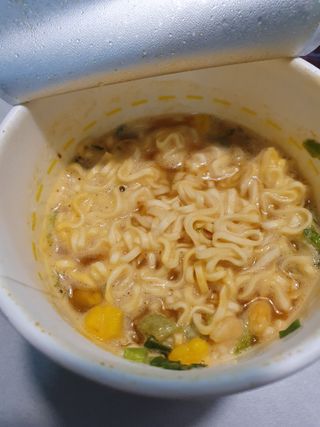 NISSIN 닛신 컵누들  4종 - 씨푸드오리지날, 씨푸드 스파이시, 씨푸드 커리, 씨푸드 XO소스 — 5점을 준 리뷰어가 2022년 5월 올린 사용 사진