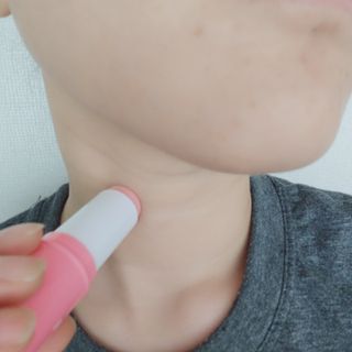 스킨큐어 바람의섬  동백 안티 링클 멀티밤 — 5점을 준 리뷰어가 2022년 11월 올린 사용 사진