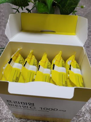 서울약사신협 프리미엄 비타민C 1,000mg_2.5g x 50포 — 5점을 준 리뷰어가 2021년 9월 올린 사용 사진