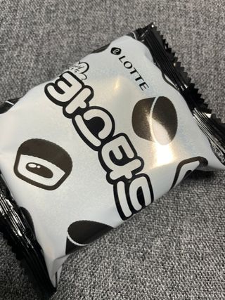 롯데제과 까망카스타드 더블초코 — 5점을 준 리뷰어가 2021년 5월 올린 사용 사진