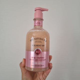벨먼 내추럴스파 수분광채 스크럽 바디워시 600ml 5종 — 5점을 준 리뷰어가 2022년 5월 올린 사용 사진