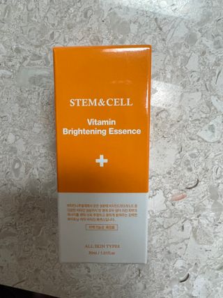 체르엠 스템앤셀 비타민 브라이트닝 에센스 30ml 1개 — 5점을 준 리뷰어가 2022년 1월 올린 사용 사진