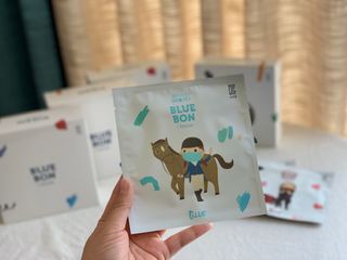 [블루 본 아이노우] 유아용 컬러마스크 40 PCS SET 2중 택 1 — 5점을 준 리뷰어가 2021년 5월 올린 사용 사진