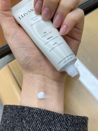 러브모아 향수 고체향수 승무원 고체향수 바르는 향수 니치향수 도손 우드세이지 앤 씨솔트 — 4.5점을 준 리뷰어가 2023년 1월 올린 사용 사진