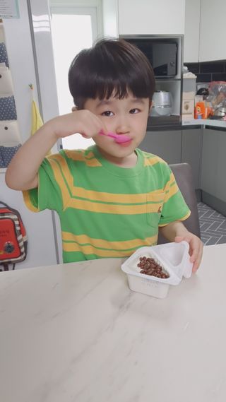 매일바이오 토핑요거트 — 5점을 준 리뷰어가 2021년 5월 올린 사용 사진