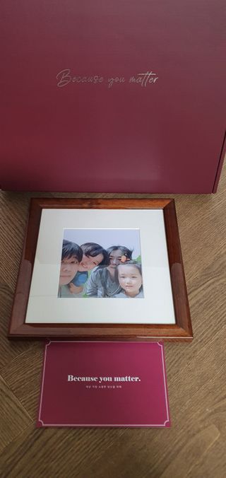 니은기억 휴대폰 속 인생샷을 담는 인생샷 액자 이태리 수입산 원목 프레임 — 5점을 준 리뷰어가 2021년 6월 올린 사용 사진