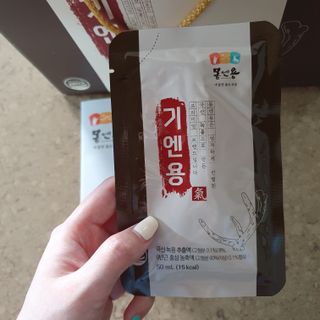 [몸엔용] 무더운 날씨에 국산녹용 기엔용으로 몸보신 50ml x 30포 — 5점을 준 리뷰어가 2021년 6월 올린 사용 사진