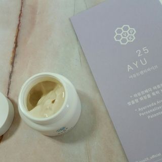 AYU25[아유트웬티파이브]다마스크로즈워터 베이스 천연 수분 촉촉 크림 — 5점을 준 리뷰어가 2021년 4월 올린 사용 사진