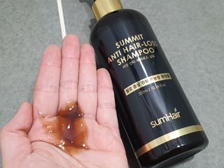 썸헤어 / SUMHAIR 썸헤어  써밋 안티 헤어로스 샴푸+트리트먼트 — 5점을 준 리뷰어가 2021년 5월 올린 사용 사진
