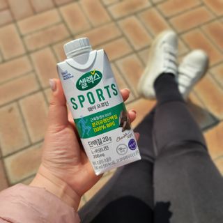셀렉스스포츠 셀렉스 스포츠 웨이 프로틴 초콜릿 _ 330ml x 12팩 — 5점을 준 리뷰어가 2021년 3월 올린 사용 사진