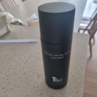 The Fact 더팩트 내추럴 에스에프엔 에이틴 스킨 토너 150ml — 5점을 준 리뷰어가 2022년 5월 올린 사용 사진