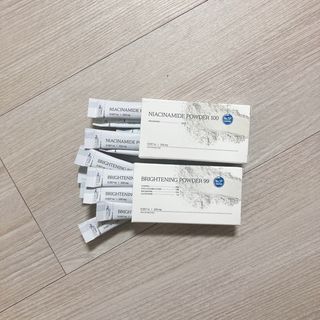 [ 유니자르 ] 미백의 끝판왕 = 브라이트닝99 + 나이아신아마이드100 — 4점을 준 리뷰어가 2021년 12월 올린 사용 사진