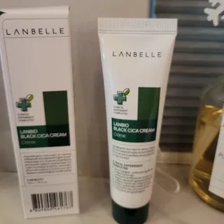 랑벨 랑바이오 블랙 시카 크림 50ml(블랙비 프로폴리스, 시카 4종, 판테놀 10 함유) — 5점을 준 리뷰어가 2023년 2월 올린 사용 사진