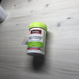 Swisse 스위스 고함량 밀크씨슬 35,000mg 60정 — 5점을 준 리뷰어가 2021년 11월 올린 사용 사진
