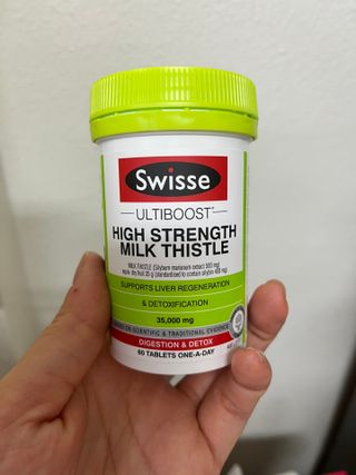 Swisse 스위스 고함량 밀크씨슬 35,000mg 60정 — 5점을 준 리뷰어가 2021년 11월 올린 사용 사진