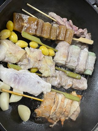 [다물꼬치] 모듬꼬치 10개 +데리야끼소스120g+매운고추소스120g — 4점을 준 리뷰어가 2021년 10월 올린 사용 사진