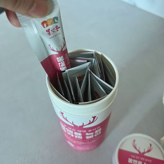 [몸엔용] 녹용 담은 탱탱 콜라겐 녹용 콜라겐 젤리 15g x 20포 — 3.5점을 준 리뷰어가 2022년 4월 올린 사용 사진